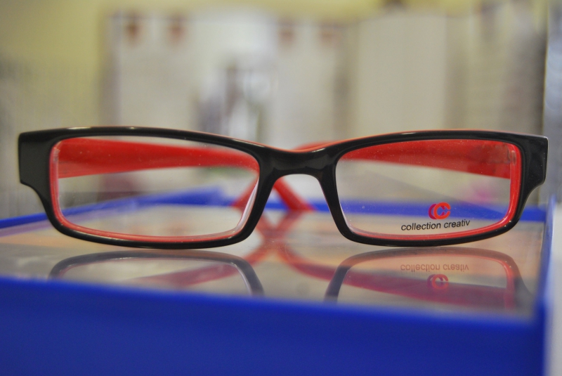 opticien-CUEBRIS-min_view-sight-lens-frame-optics-spectacles-1141012-pxhere.com